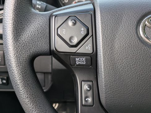 Used 2022 Toyota Tacoma SR image 22