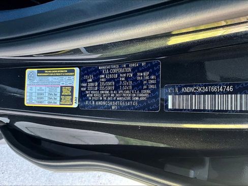 New 2026 Kia Carnival EX image 13