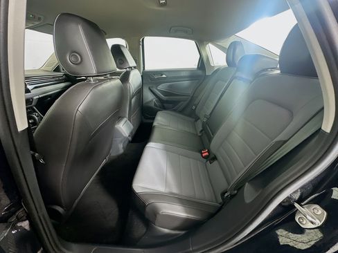 Used 2025 Volkswagen Jetta SE FWD image 26