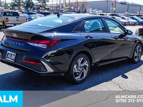 Used 2025 Hyundai Elantra Sport image 6