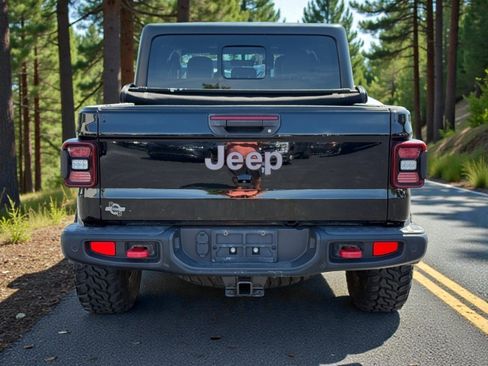 Used 2020 Jeep Gladiator Rubicon w/ Uconnect 4C Nav & Sound Group image 9