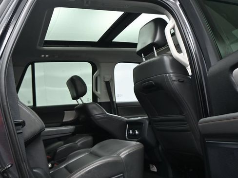 Used 2025 Ford Expedition Max Active RWD image 11