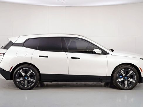 Used 2024 BMW iX xDrive50 w/ Premium Package image 58