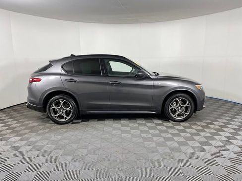 Used 2023 Alfa Romeo Stelvio Ti image 8