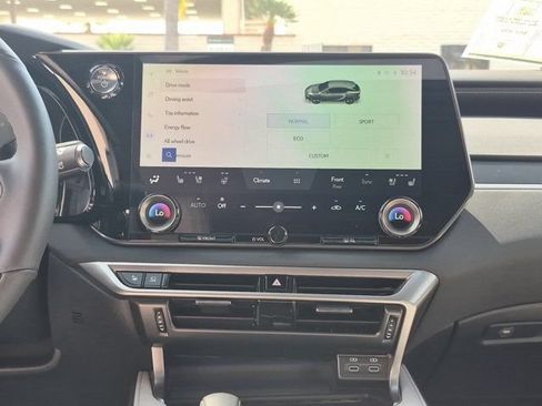 Used 2025 Lexus RX 350 w/ Convenience Package AWD/4WD image 24