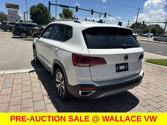 Certified 2023 Volkswagen Taos SE w/ Panoramic Sunroof Package FWD image 9