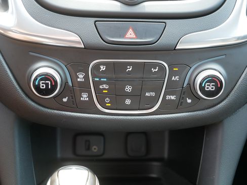 Used 2018 Chevrolet Equinox LT AWD/4WD image 23