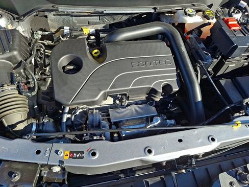 Used 2025 Chevrolet Equinox LT FWD image 28