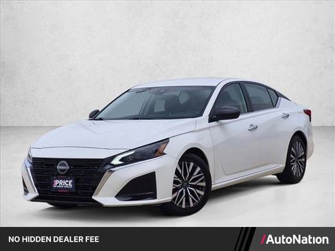 Used 2025 Nissan Altima 2.5 SV FWD image 1