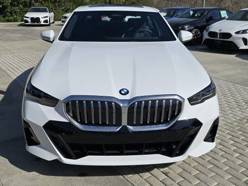 New 2026 BMW 530i w/ M Sport Package RWD image 2