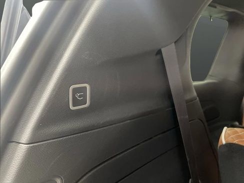 Used 2024 Chrysler Pacifica Pinnacle image 18