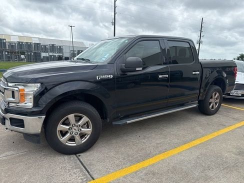 Used 2018 Ford F150 XLT w/ Equipment Group 302A Luxury AWD/4WD image 3