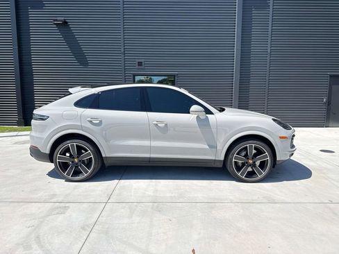Certified 2023 Porsche Cayenne S Platinum AWD/4WD image 10