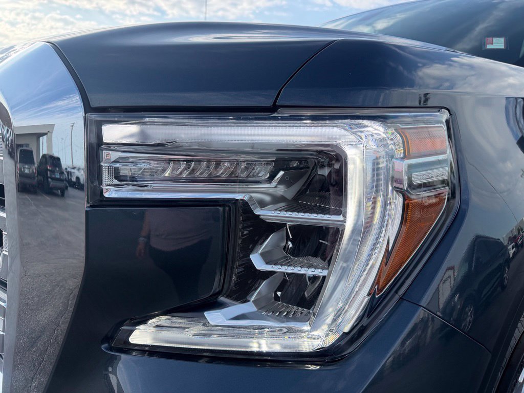 Used 2021 GMC Sierra 1500 SLT AWD/4WD image 7