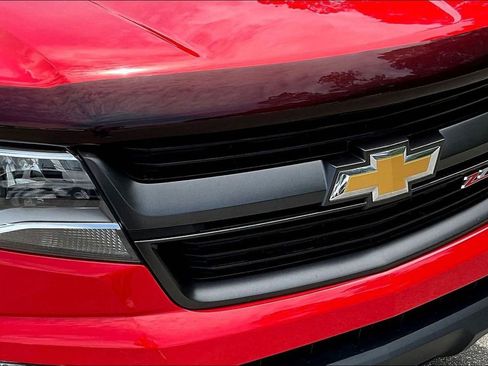 Used 2017 Chevrolet Colorado Z71 AWD/4WD image 36