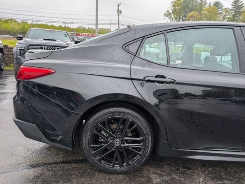 Used 2025 Toyota Camry SE w/ Convenience Package FWD image 8