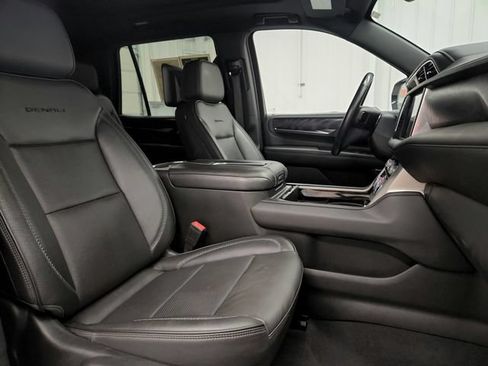 Used 2021 GMC Yukon Denali w/ Denali Premium Package AWD/4WD image 27