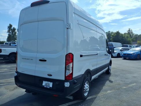 New 2025 Ford Transit 250 148 Medium Roof image 4