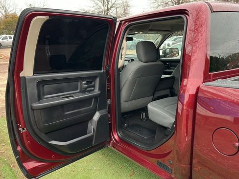 Used 2017 RAM 1500 Express image 21