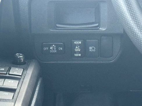 Used 2019 Toyota Tacoma TRD Sport AWD/4WD image 13