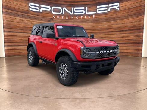 Certified 2024 Ford Bronco Badlands AWD/4WD image 8