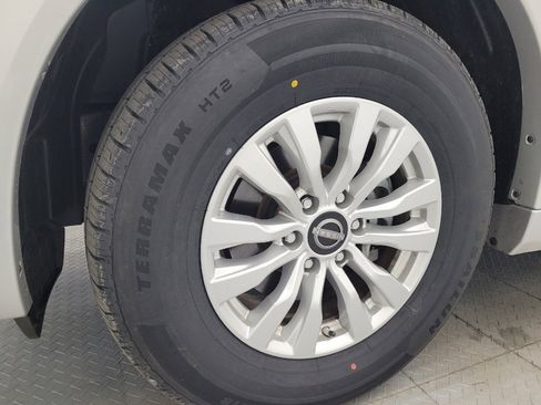 Used 2021 Nissan Armada SV image 31