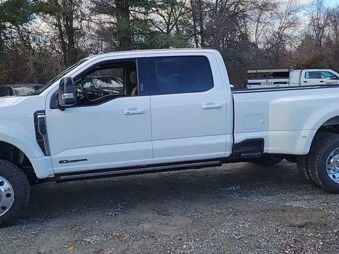 Used 2024 Ford F450 Lariat w/ Lariat Ultimate Package AWD/4WD image 8
