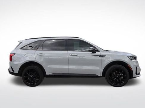 Certified 2022 Kia Sorento SX image 13