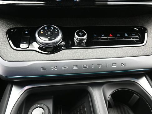 New 2025 Ford Expedition Tremor image 28