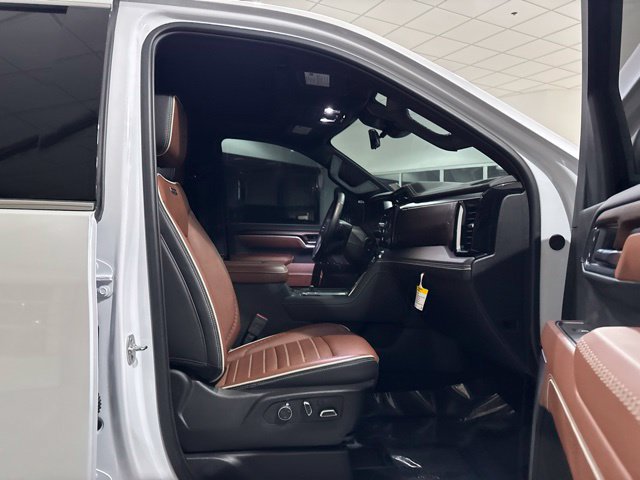 Used 2025 GMC Sierra 2500 Denali Ultimate AWD/4WD image 43