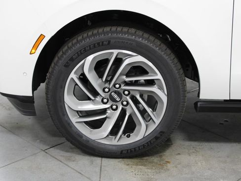 New 2025 Lincoln Navigator L Reserve image 17