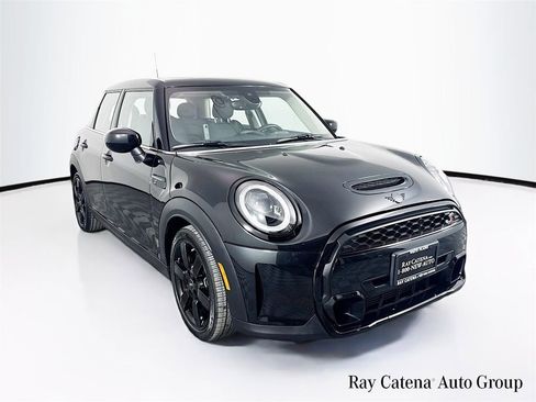 Used 2023 MINI Cooper S image 1
