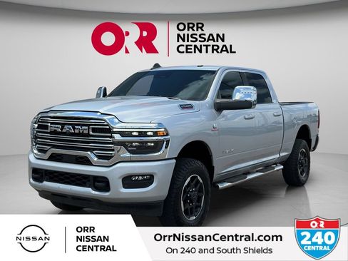 Used 2026 RAM 2500 Laramie AWD/4WD image 1