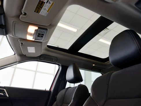 Used 2023 Mitsubishi Outlander SE image 27