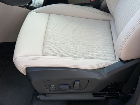 Used 2025 BMW X1 xDrive28i w/ Convenience Package AWD/4WD image 22