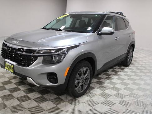 Used 2024 Kia Seltos S image 7