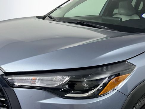 Used 2023 Toyota Corolla Cross LE image 11