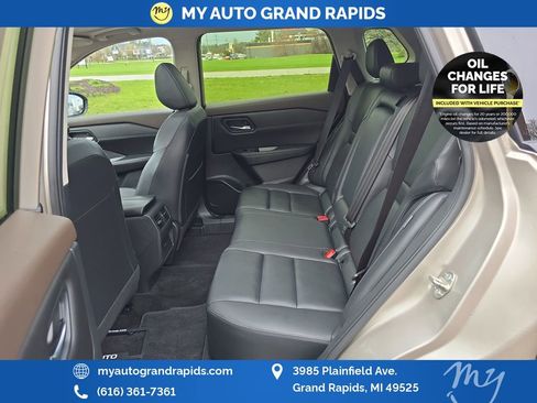 Used 2023 Nissan Rogue SL AWD/4WD image 26