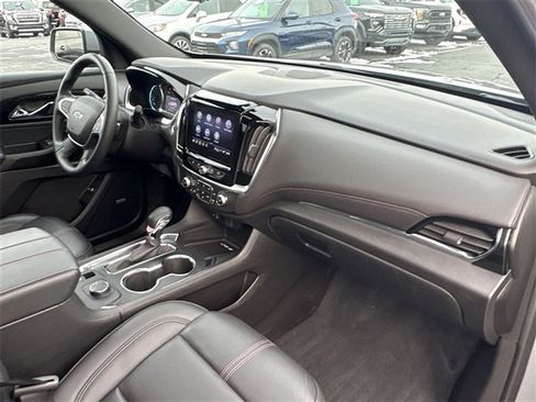Certified 2023 Chevrolet Traverse RS image 28