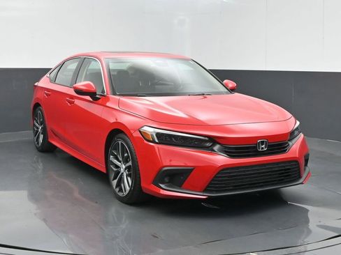 Used 2024 Honda Civic Touring image 3