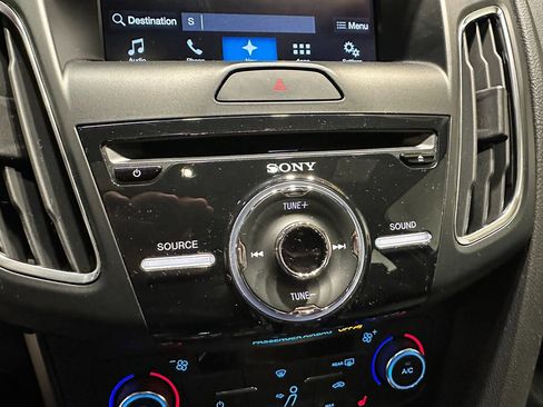 Used 2018 Ford Focus RS image 39