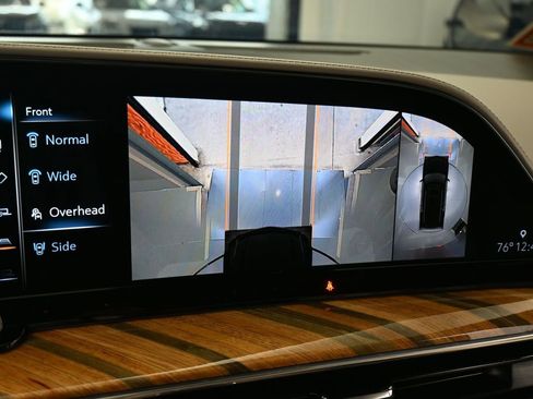 Used 2021 Cadillac Escalade Sport Platinum w/ LPO, ONYX Package image 32