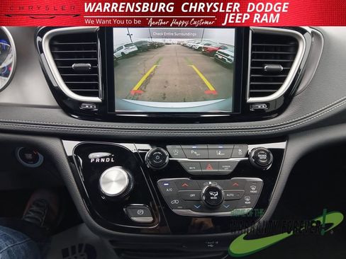 New 2026 Chrysler Pacifica Select image 22