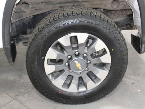 Used 2024 Chevrolet Silverado 2500 Custom w/ Custom Value Package image 48