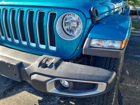 Used 2020 Jeep Wrangler Unlimited Sahara AWD/4WD image 6