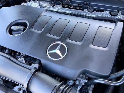 Used 2020 Mercedes-Benz CLA 250 CLA 250 image 33