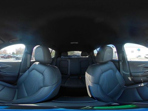 Used 2025 Buick Envista Sport Touring image 40