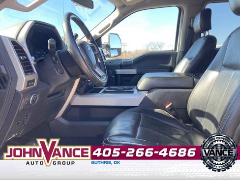 Used 2021 Ford F250 Lariat w/ Lariat Ultimate Package image 3