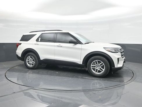 New 2026 Ford Explorer Active image 11