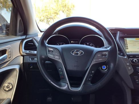 Used 2017 Hyundai Santa Fe Sport FWD image 19